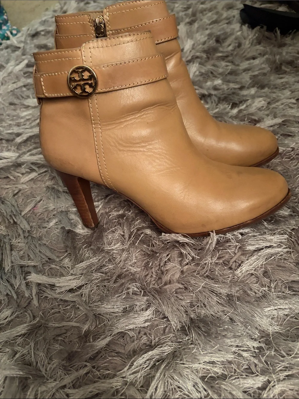 Tory Burch tan leather
